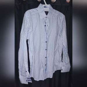 Robert Graham Blue and White Casual Button Down Shirt